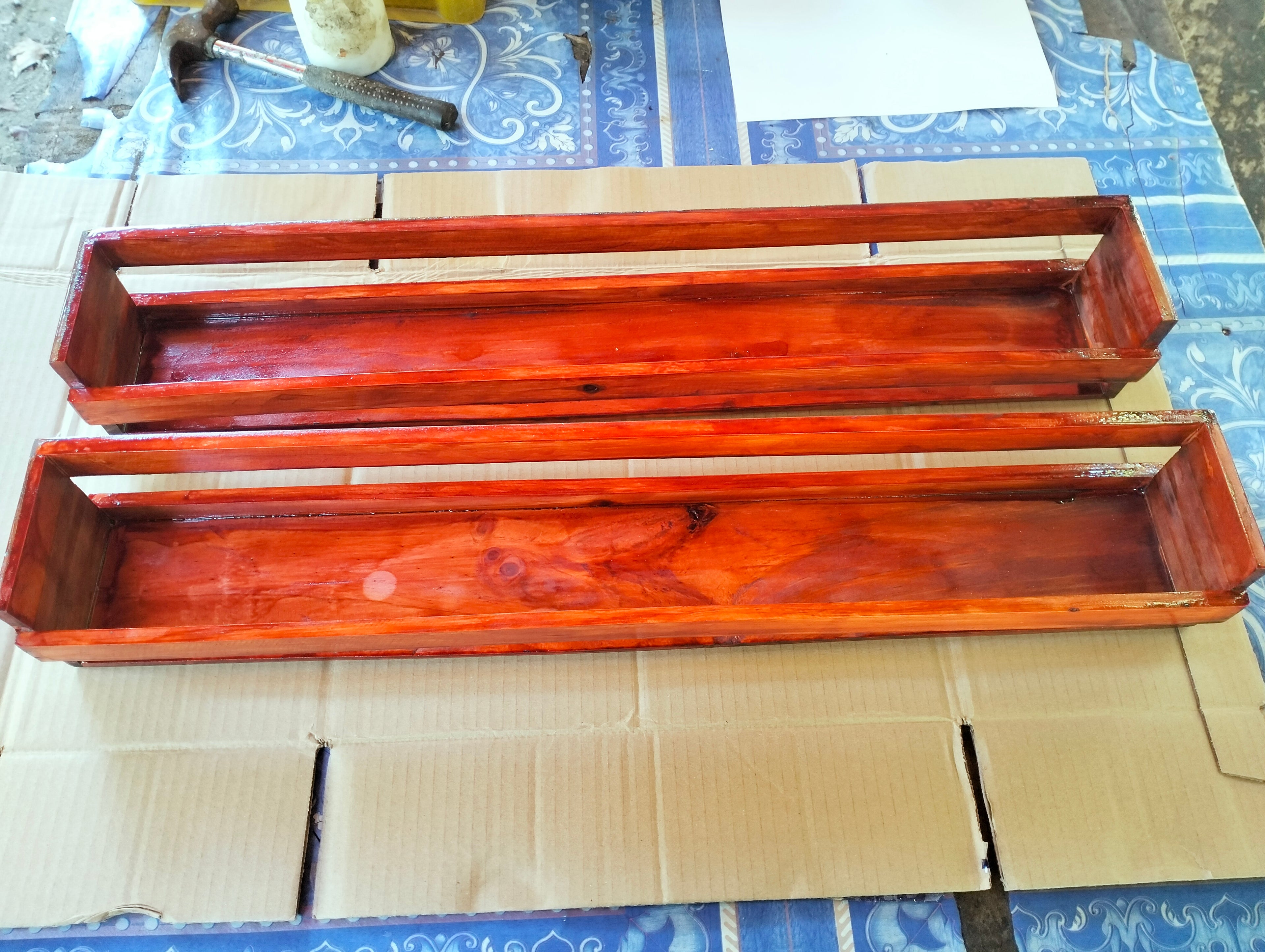 Wooden Kitchen Rack with Mahogany Varnish made in Palochina Wood