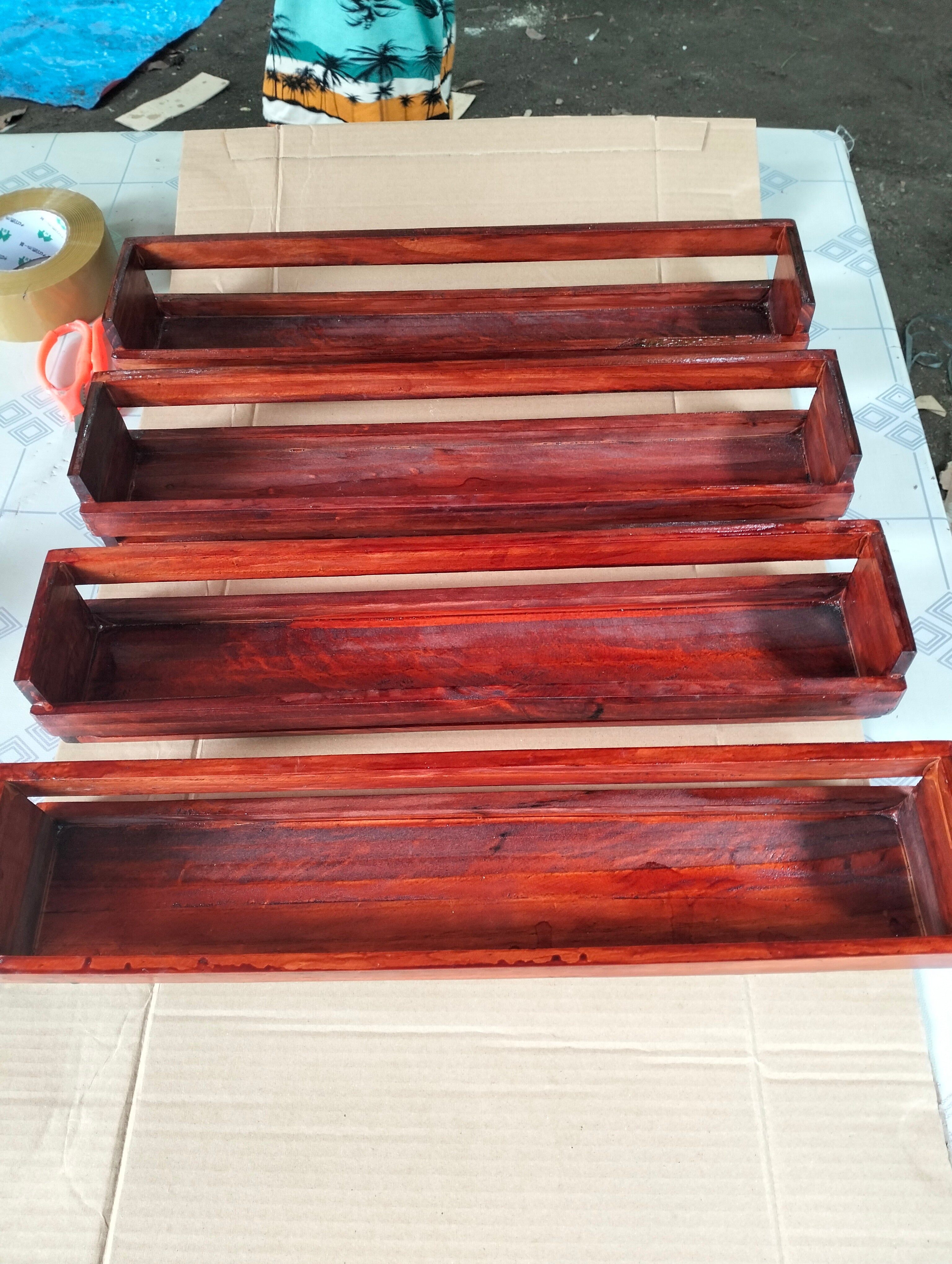 Wooden Kitchen Rack with Mahogany Varnish made in Palochina Wood